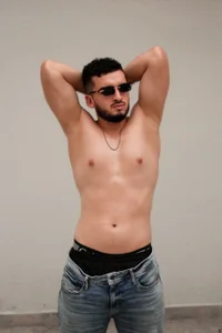 Logan_Wolf-js Public Pic 5