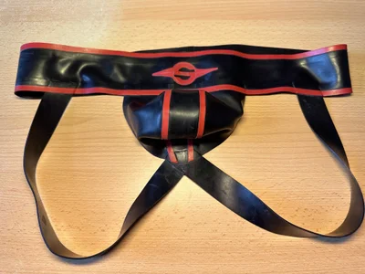 PumpChester82 Rubber Jock, Size "L", € 50,- + Shipping Foto