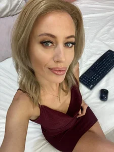 🔥 Hot blonde 🔥 od DeliaMArlow  snímek