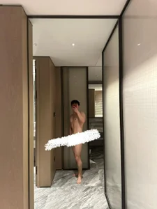 SexyKuikuiTop01 Public Pic 4