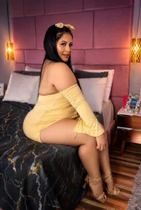Mila_Starlig One Look, One Desire Pic 3