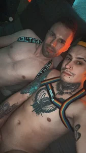 Flycouple25 Public зображення