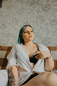 OliviaDelicious Sexy Photosession Pic 3