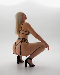 OliviaShepard Public Pic 2