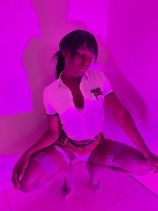 “I am not a dream… but I am what you are going to wish for tonight.” de nahomi_campbell  4 Imagens