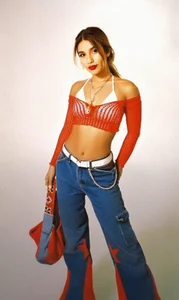 ZoeConti Knoe me Pic 2