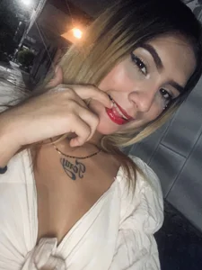 alana_x1 Public Pic