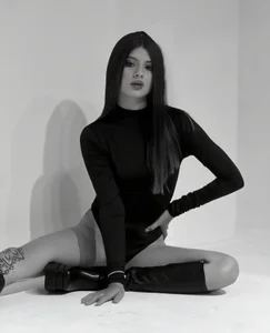 AlessiaCorleone_ Look At Me Immagine  2