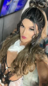 samanthahazellV Public Pic 4