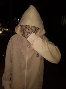 Public od HarryLaurent18  4 snímek