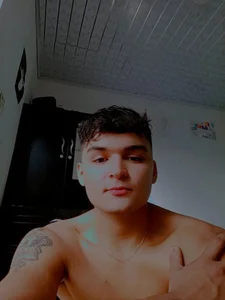 Public od zandernoir18  8 snímek