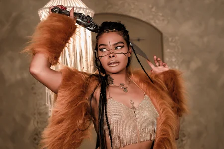 EmmaEbony_ a real warrior Pic 5