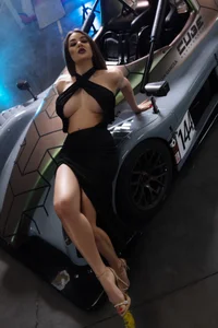 LexiRiley These soft curves are pure seduction. Pic 5