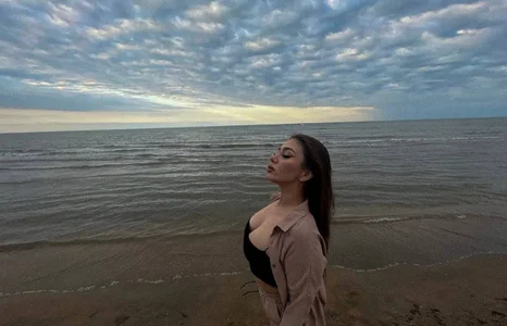 SelenaLane Public Poză 4