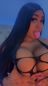 KimberlyBigBoobs Beautiful moon Pic 6