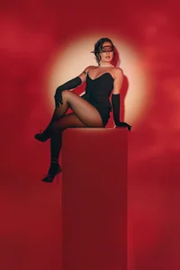 GiaFerrara Elegant red Pic