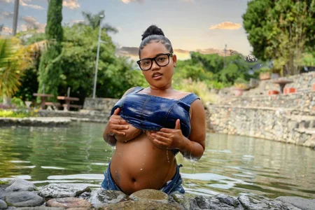 😍🔥 de Luna_Velvet03  4 Imagens