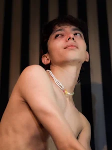 Twink_Sebas7 Just smile be happy 😏 Immagine  2