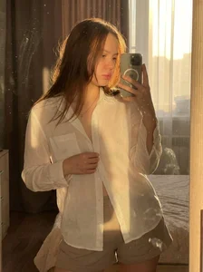 Emely_Cute Velvet Vibes Pic 3