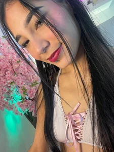 Violeta_Velvet_ I need someone who knows how to please me. Pic 4