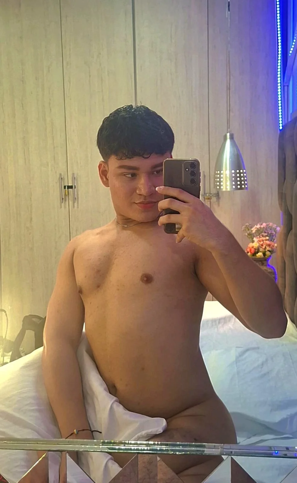 FemNoah  4942. kiemelt képe