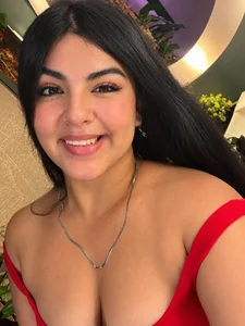 Sofia_Bloom__ Public - {count, plural, one {תמונה אחת} two {שתי תמונות} many {# תמונות} other {# תמונות}}