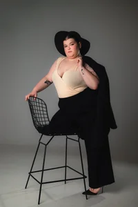 Mia_Ray kullanıcısının Woman Fatale Curves albümü -  5 fotoğraf