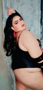 Public de Urhot_SexyMama_Ts  4 photos