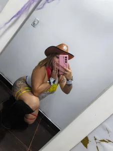 lorena_thopms Yessi, the hottest Cowgirl in the West 🤠 Foto 4