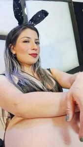 Naughty and sensual for you 🥵💦 de ElizabethAdams_  2 Imagens