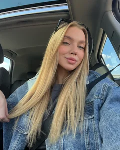 Simply_Chelsea Public Foto 7