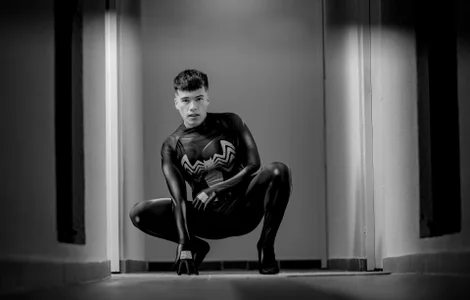 Zdjęcia Logan_smith1 You got entangled in my spider web 😈😈🔥🔥:  9