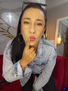 Bella_williamss_ Sexy milf slika
