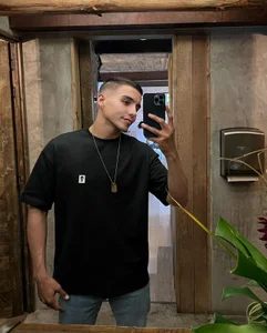 Christopher_Whitaker 🖤 Foto