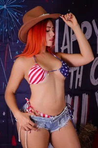 emyli_sw_Red, white & so horny图片