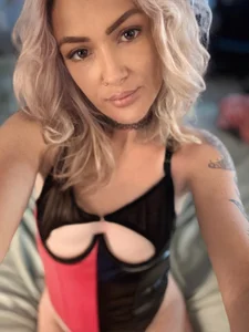 Captainsassy Just me  3. fénykép