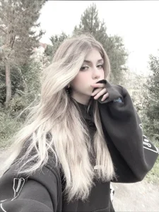 saint_esenia a little more of me ;3 Billede