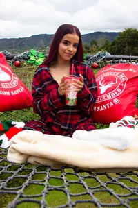 emilyclay_1 What's your Christmas present for me baby? 🎄❤️ Pic