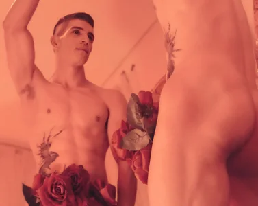 JONAS_SMITH_: ❤ HAPPY VALENTINE'S DAY GUYS ❤ ( 5 фото)