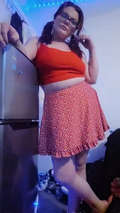 Sexymilf6992: Public ( 3 фото)