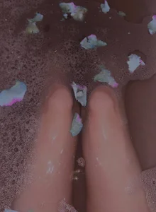 AnnyBany Public4 Pic 3