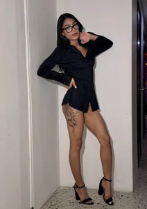 CoralieBronson A Bad Idea in a Good Dress  4. fénykép