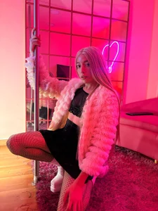 Public de ChloeNix  4 photos