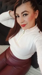 Curves That Control You od VickyJohnson1  snímek