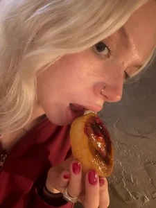 Mia_WaterFall My tongue would prefer you instead of that pie :) Gambar