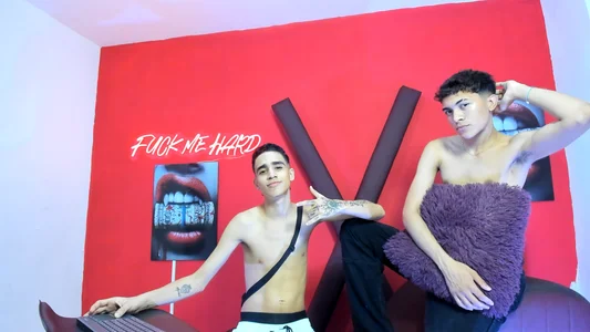 SKYN_MANの🩷😍🩷😍の 5枚の写真