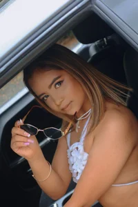 alana_martiins Ready for the races 사진 2