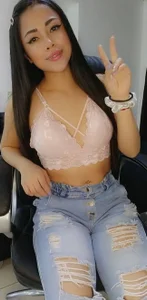 Sara_strawberry Public Pic 2