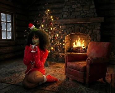 CintiaWalker Sexy Grinch Pic 4