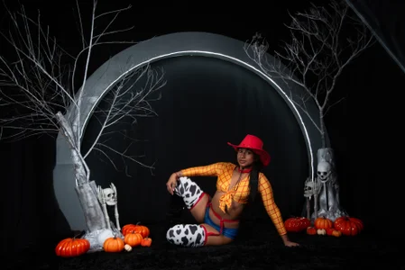 EMILYY_WALKER: Cowgirl! ( 2 фото)